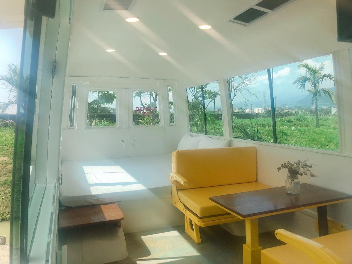 Artisan Hostel Toucheng Bagian luar foto
