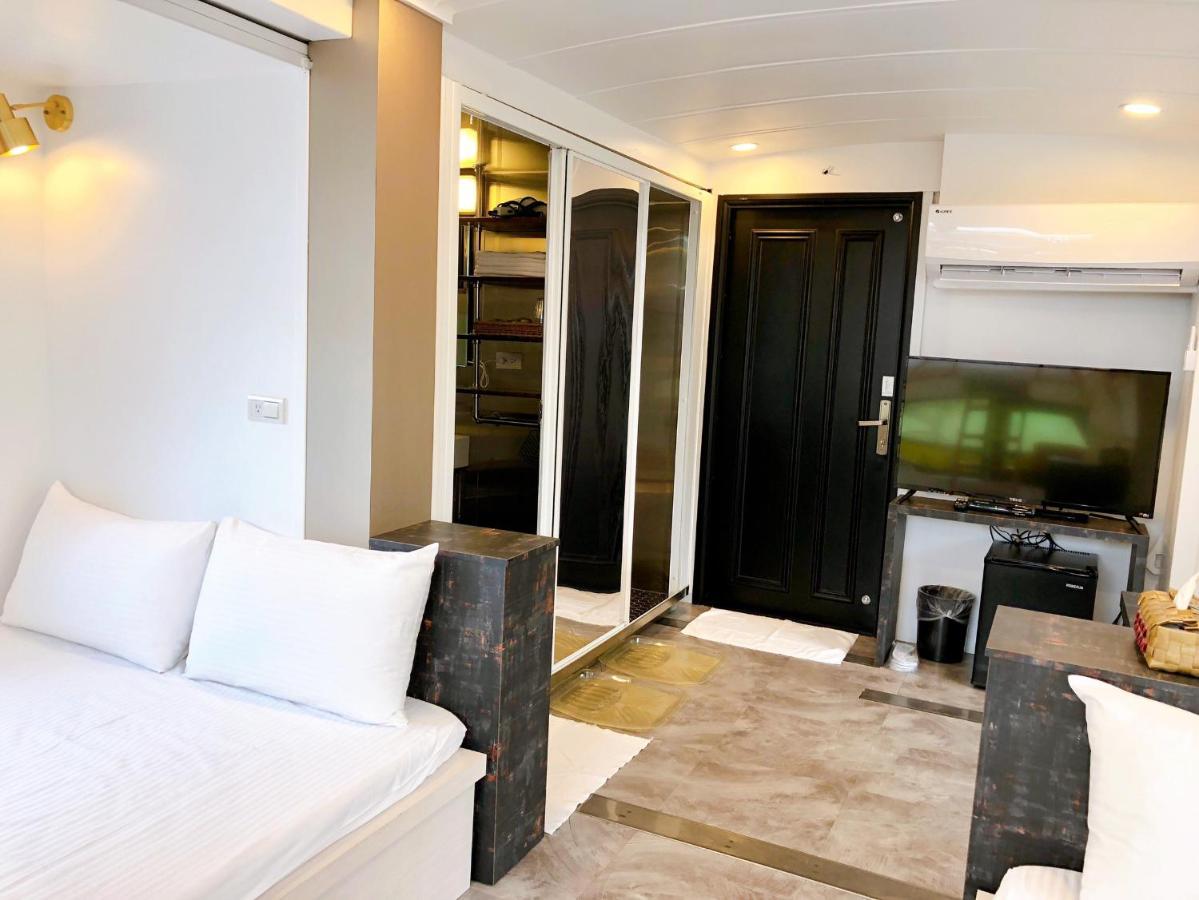 Artisan Hostel Toucheng Bagian luar foto