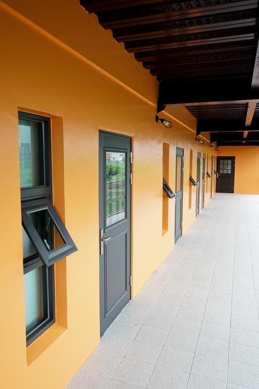 Artisan Hostel Toucheng Bagian luar foto
