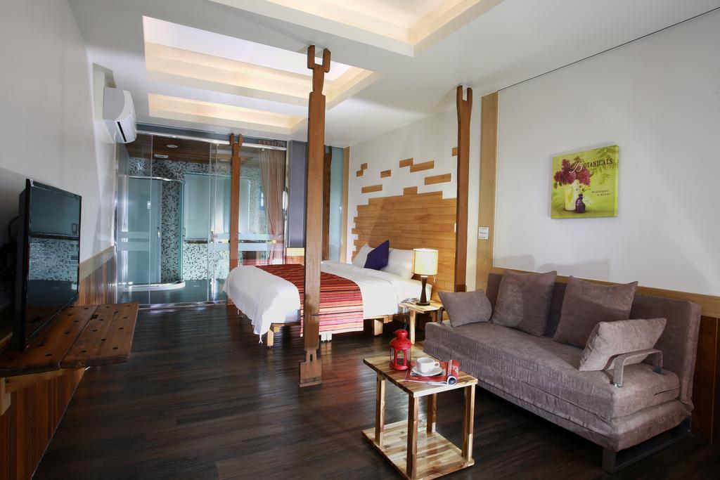 Artisan Hostel Toucheng Bagian luar foto